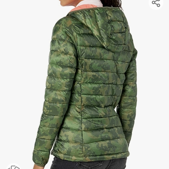 Amazon Essentials NWOT Packable Puffer - Picture 2 of 3